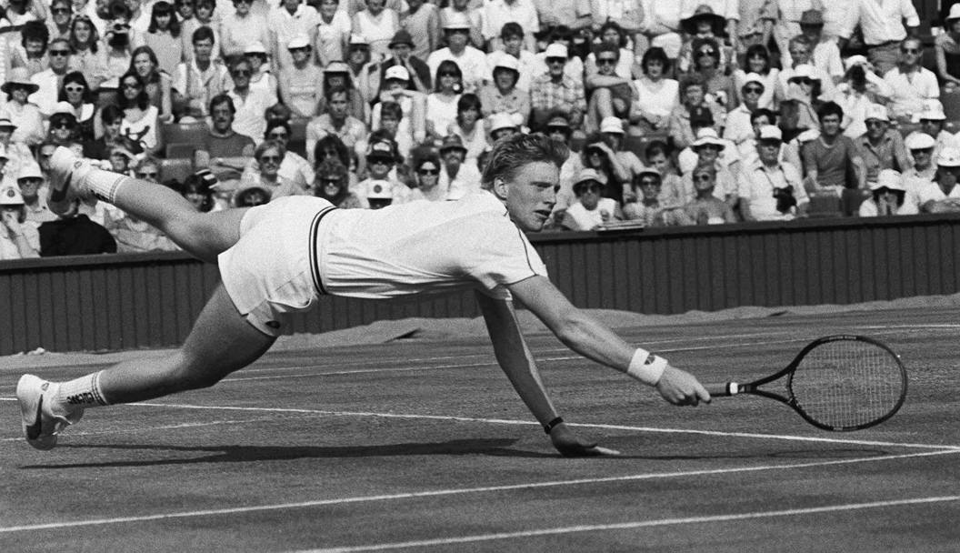 Wimbledon edizione 1986, si replica: Boris Beker bissa la vittoria in finale contro Ivan Lendl, in soli tre set, con il punteggio di 6-4, 6-3, 7-5. (Ap)